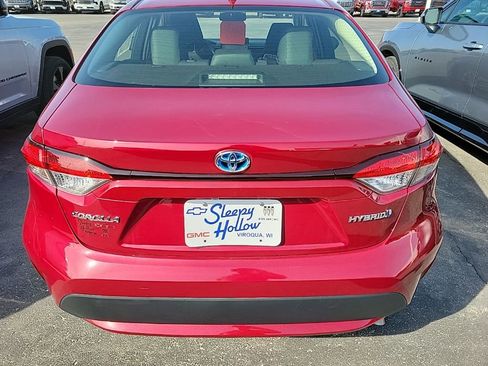 Used 2022 Toyota Corolla LE image 4