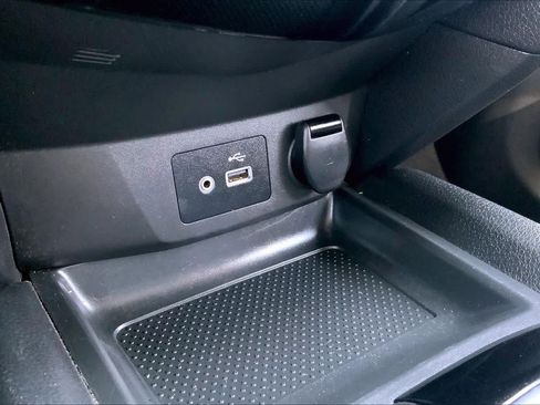 Used 2020 Nissan Rogue Sport SV FWD image 34