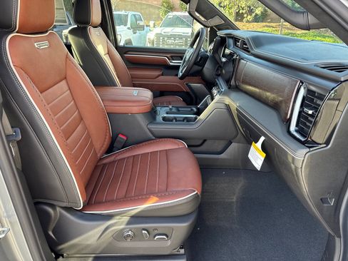 New 2026 GMC Sierra 3500 Denali Ultimate w/ LPO, Black Badging Package image 16