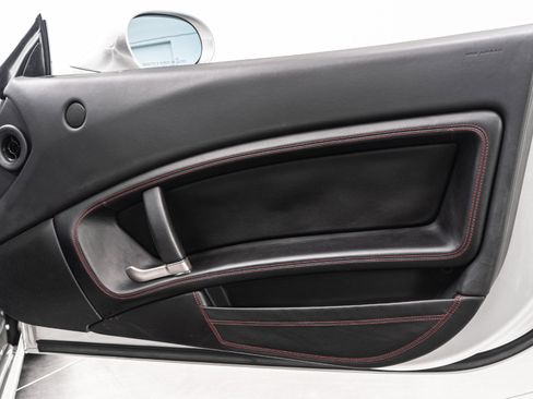 Used 2013 Ferrari California image 37