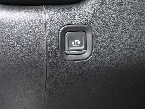 Used 2020 Chevrolet Silverado 2500 High Country w/ Technology Package image 18