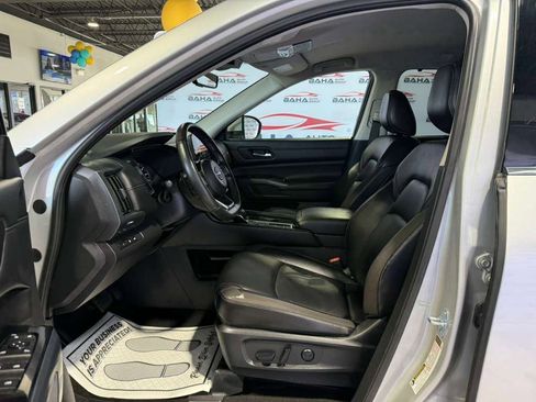 Used 2025 Nissan Pathfinder SL image 26