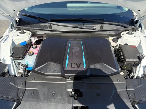 Used 2024 Hyundai Ioniq 5 SEL RWD image 20