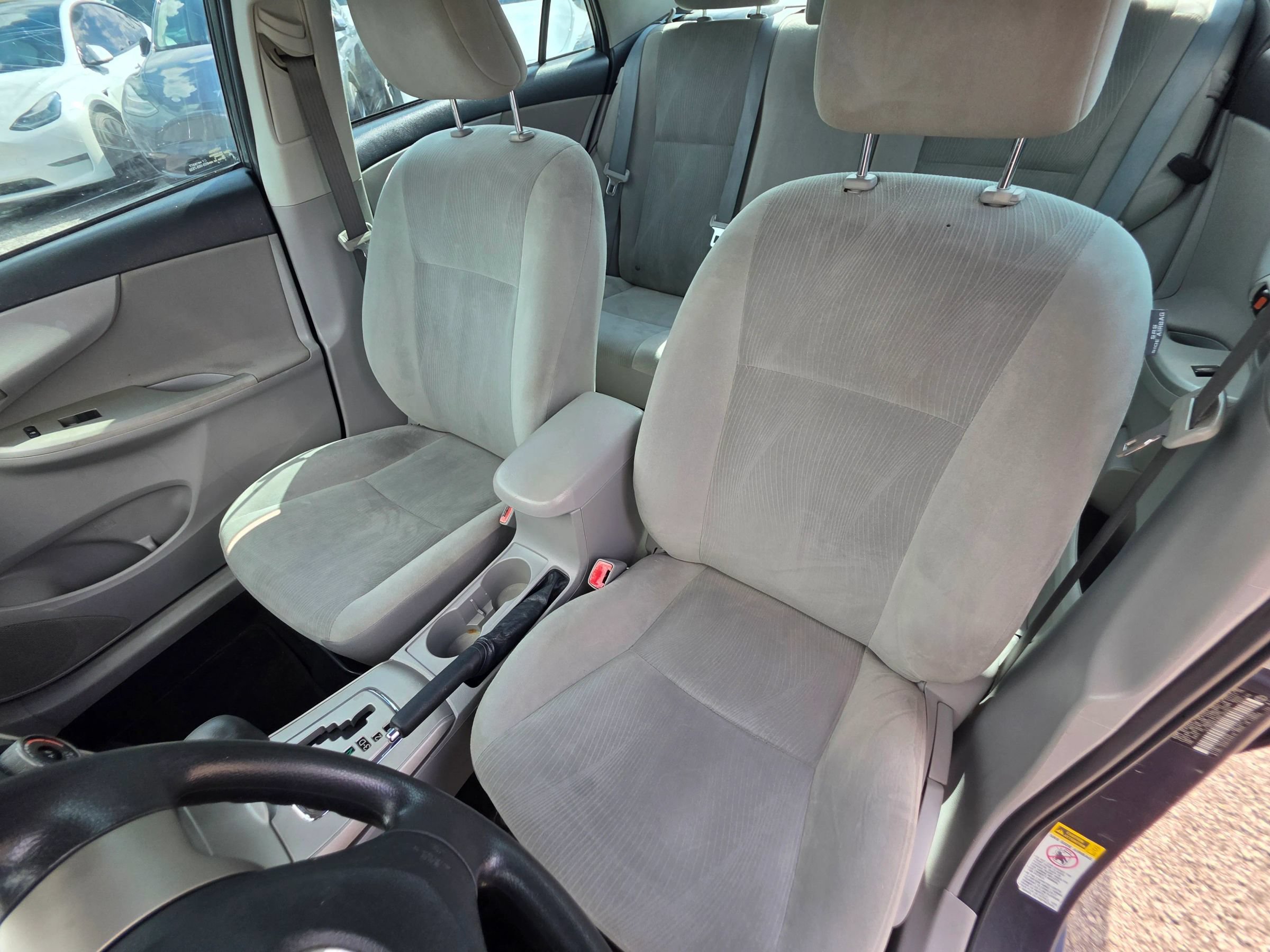 Used 2013 Toyota Corolla LE FWD image 11