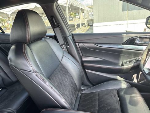 Used 2023 Nissan Maxima SR w/ Sport Mat Group FWD image 19