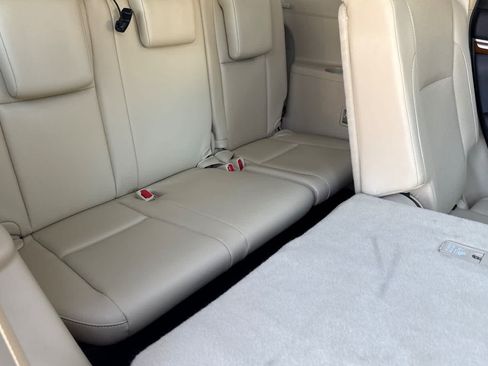 Used 2019 Toyota Highlander Limited Platinum AWD/4WD image 16