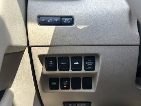 Used 2015 Nissan Rogue SL w/ SL Premium Package FWD image 13