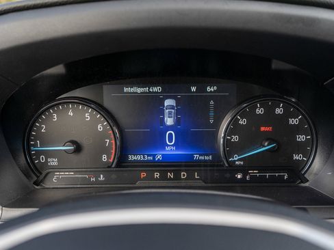 Used 2024 Ford Explorer XLT w/ Equipment Group 202A AWD/4WD image 12