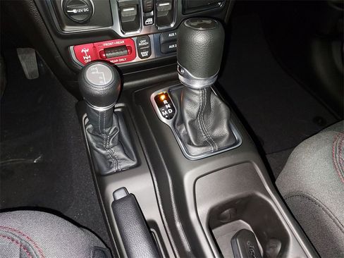 New 2026 Jeep Wrangler Unlimited Rubicon image 25