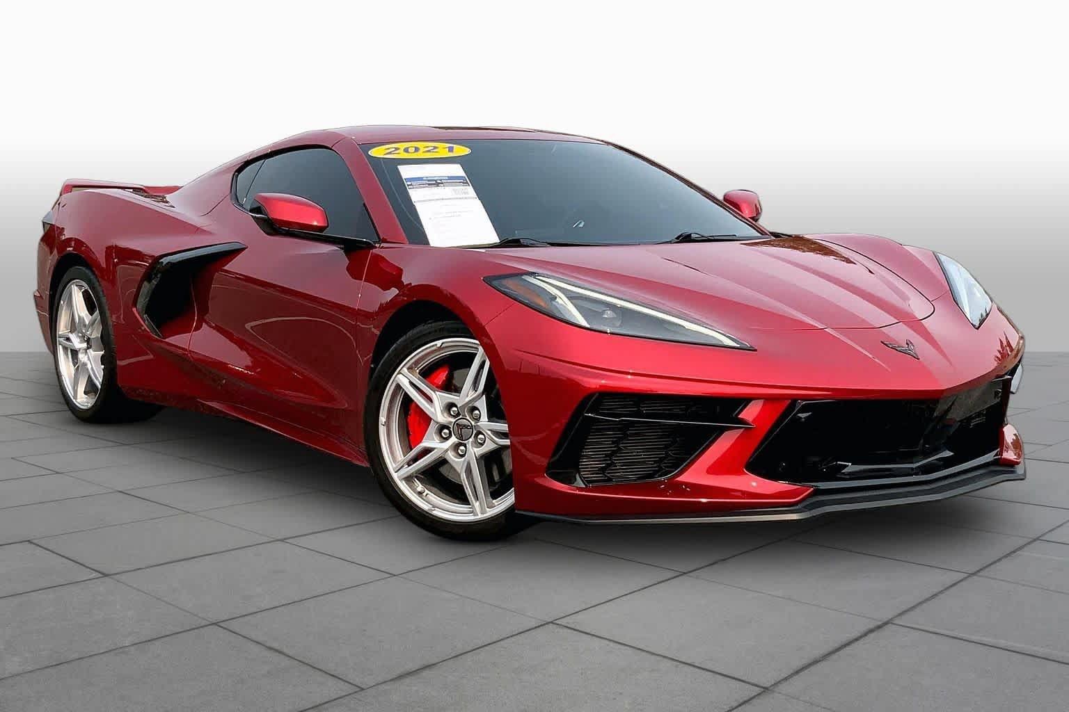 Used 2021 Chevrolet Corvette Stingray Preferred Cpe w/ Z51 Performance Package RWD image 3