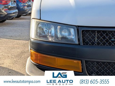 Used 2021 Chevrolet Express 2500 w/ Driver Convenience Package image 9