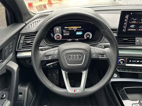 Used 2024 Audi Q5 2.0T Premium Plus w/ Premium Plus Package image 18