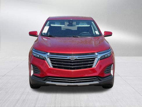 Used 2023 Chevrolet Equinox LT FWD image 2