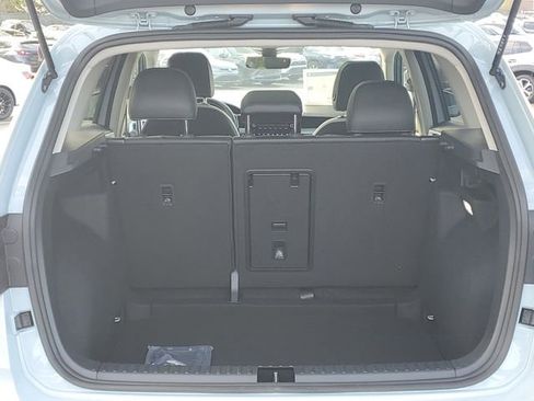 New 2026 Volkswagen Taos SE FWD image 7