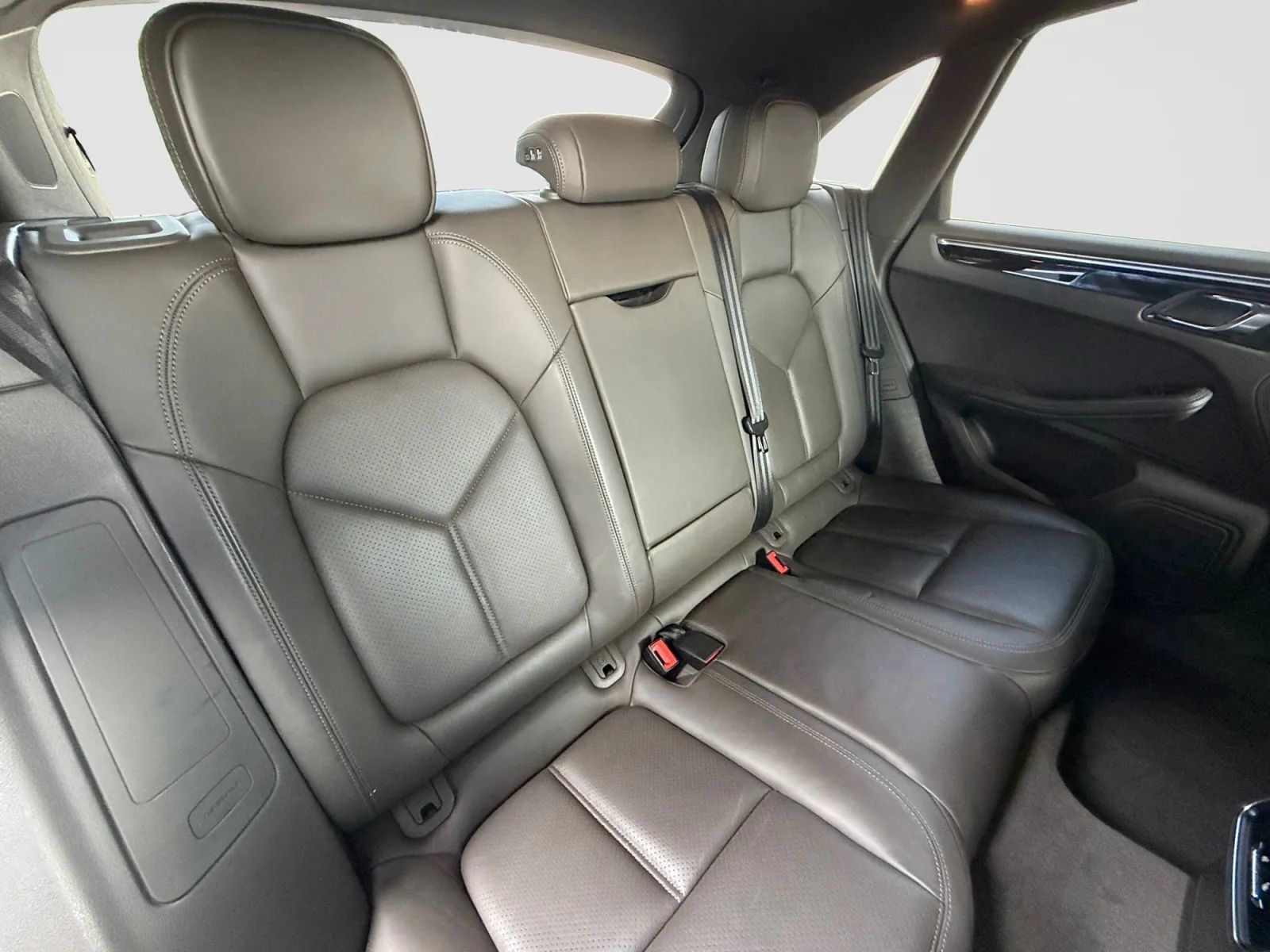 Used 2016 Porsche Macan S AWD/4WD image 18