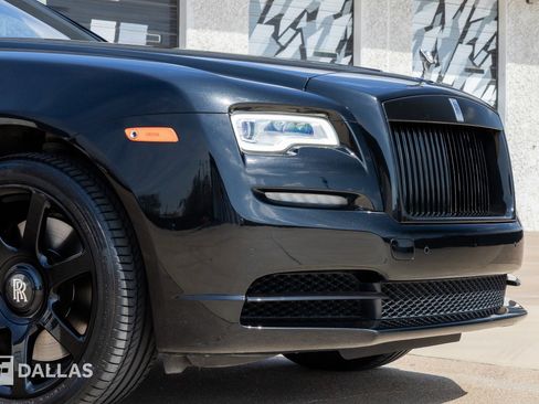 Used 2017 Rolls-Royce Wraith RWD image 2