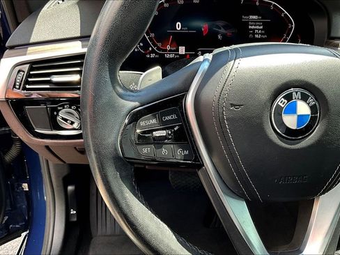 Used 2021 BMW 530i w/ Premium Package RWD image 11