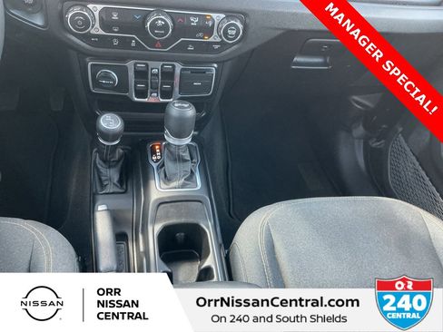 Used 2024 Jeep Wrangler Sport S image 24