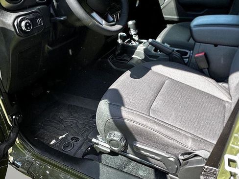 New 2023 Jeep Gladiator Sport image 10