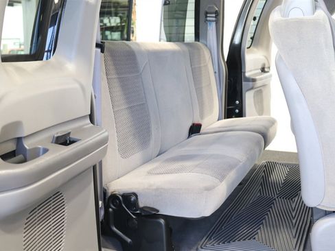 Used 2001 Ford F250 XLT image 18