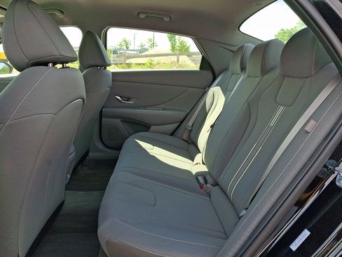 Certified 2025 Hyundai Elantra Sport FWD image 10
