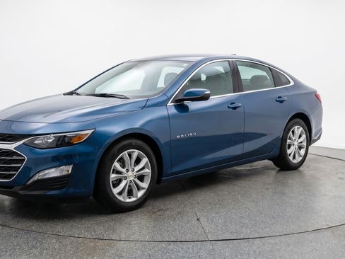 Used 2024 Chevrolet Malibu LT FWD image 3