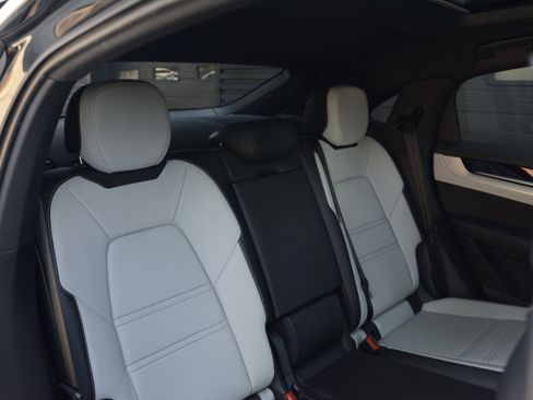 Certified 2024 Porsche Cayenne GTS AWD/4WD image 30