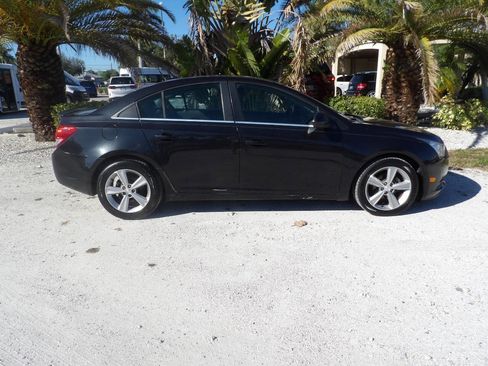 Used 2013 Chevrolet Cruze LT image 9