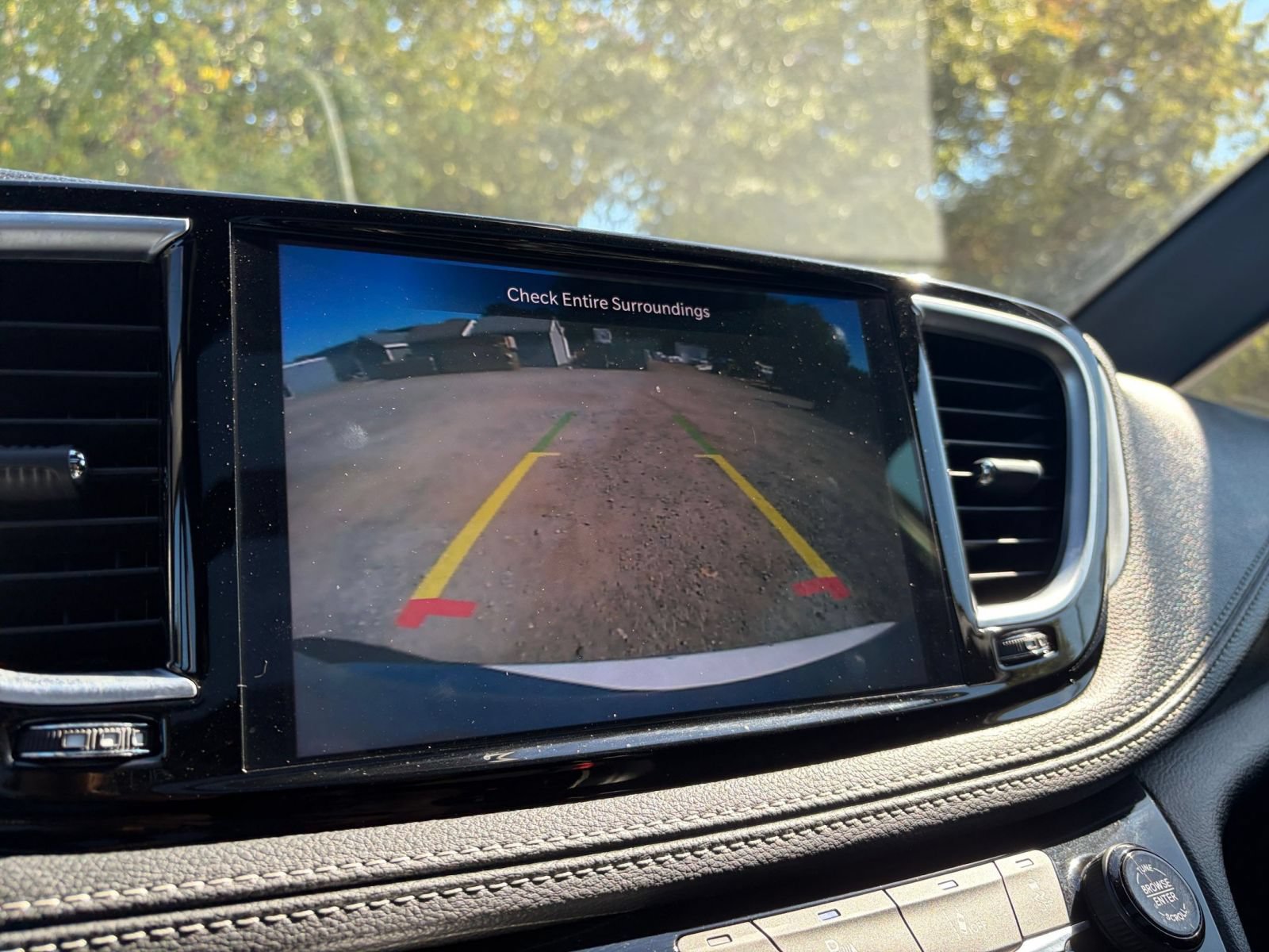 Used 2025 Chrysler Pacifica Limited FWD image 26