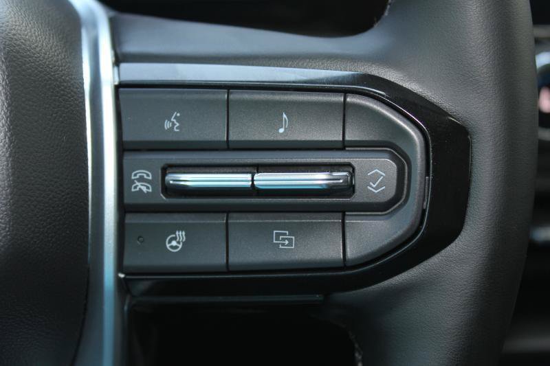 Used 2025 Chevrolet Colorado LT w/ LT Convenience Package RWD image 24