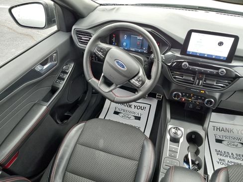 Used 2023 Ford Escape ST-Line w/ Cold Weather Package FWD image 16