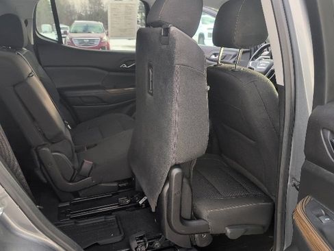 Used 2020 GMC Acadia SLE w/ LPO, Floor Liner Package image 38