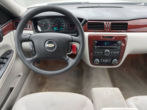 Used 2008 Chevrolet Impala LT image 3