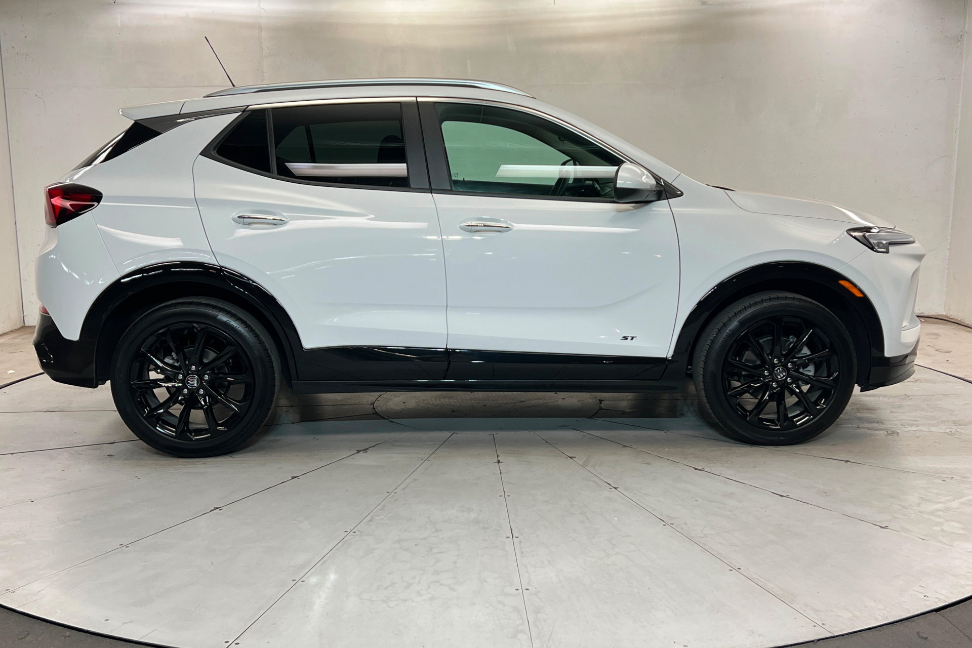 Used 2026 Buick Encore GX Sport Touring AWD/4WD image 6