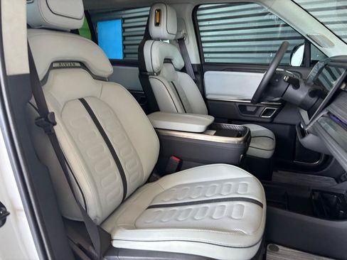 Used 2024 Rivian R1S Adventure AWD/4WD image 25