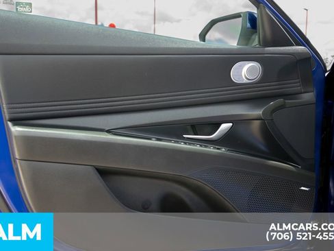 Used 2022 Hyundai Elantra Limited image 27