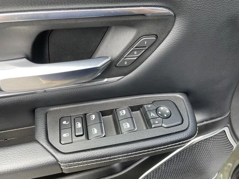 Used 2026 RAM 1500 Laramie AWD/4WD image 31