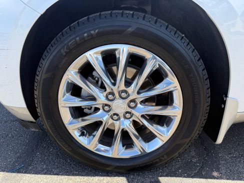 Used 2018 Buick Enclave Premium w/ Experience Buick Package AWD/4WD image 9