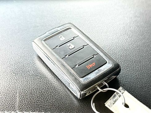 Used 2024 Jeep Grand Cherokee Laredo AWD/4WD image 29