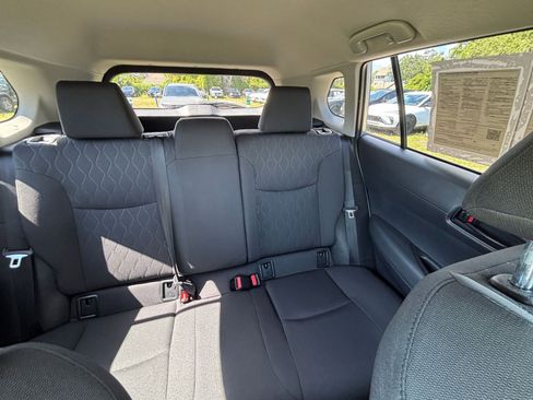 Used 2025 Toyota Corolla Cross LE image 37