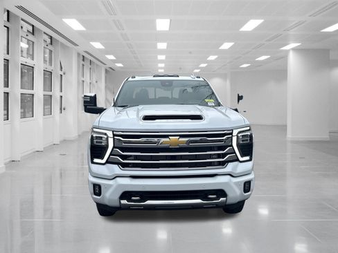 New 2026 Chevrolet Silverado 3500 High Country w/ Technology Package image 2
