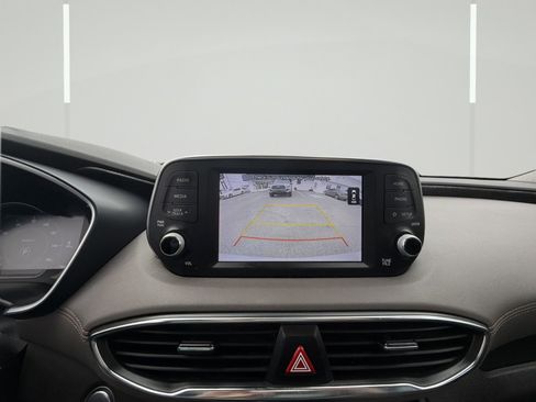 Used 2019 Hyundai Santa Fe Limited image 16