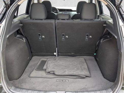 Used 2023 Nissan Kicks S image 6