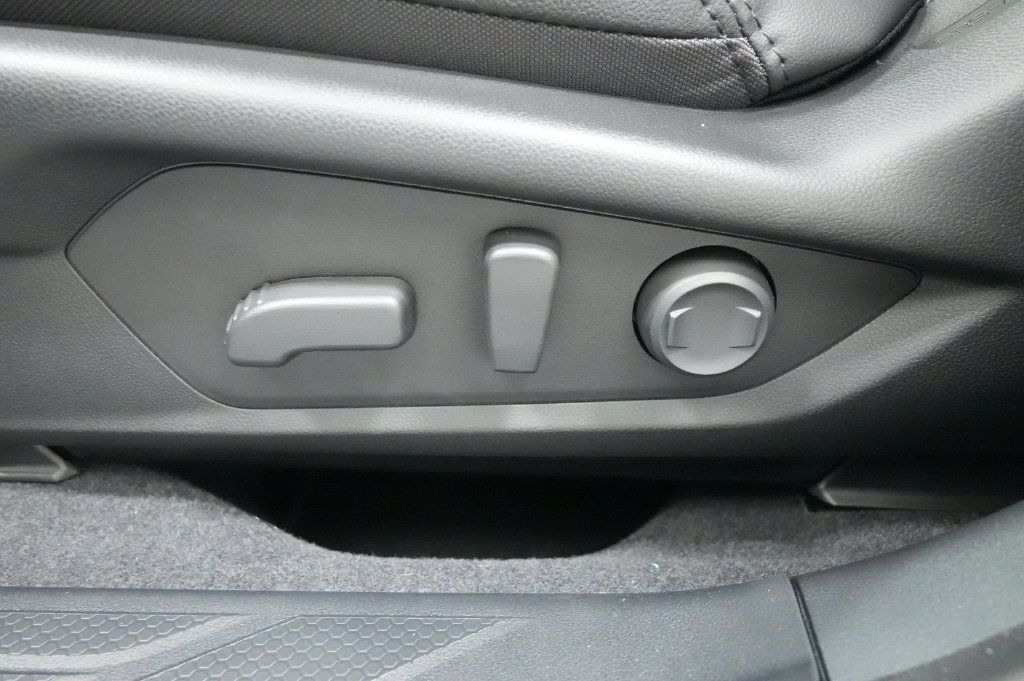 Used 2026 Subaru Outback Premium AWD/4WD image 14