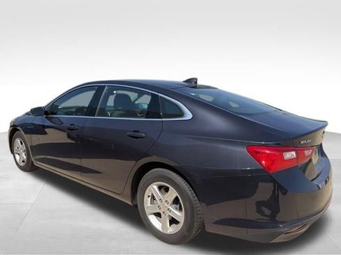 Used 2023 Chevrolet Malibu LS image 3