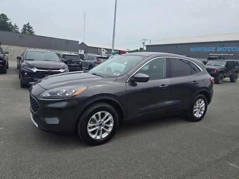 Used 2020 Ford Escape SE AWD/4WD image 3
