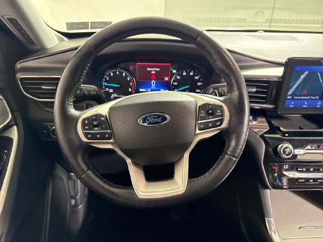 Used 2021 Ford Explorer Limited w/ Equipment Group 301A AWD/4WD image 24