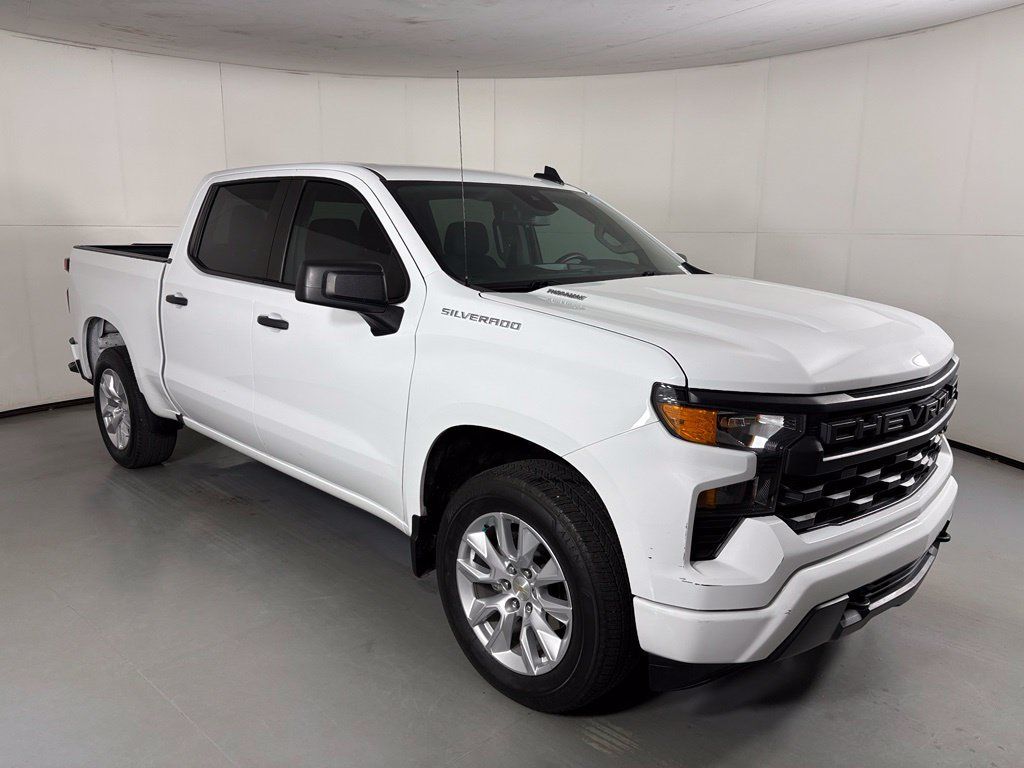 Certified 2024 Chevrolet Silverado 1500 Custom RWD image 2