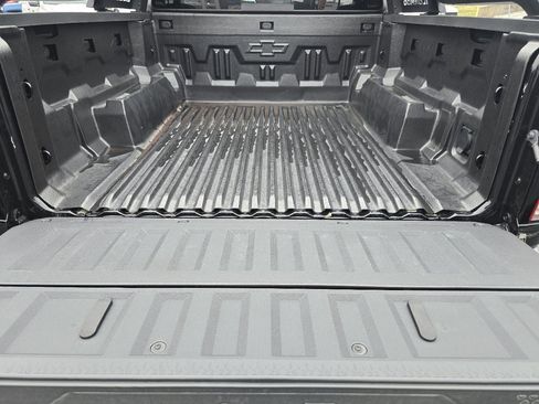 New 2025 Chevrolet Colorado Z71 w/ Midnight Edition image 12