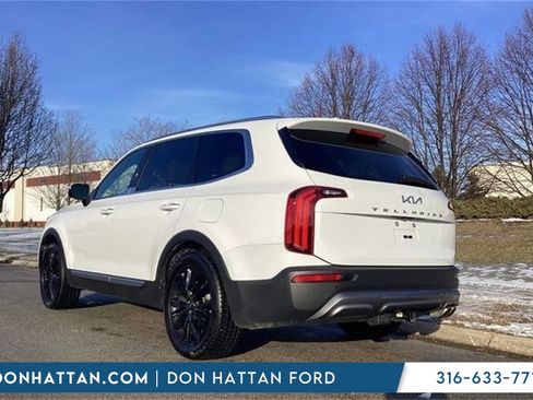 Used 2022 Kia Telluride SX w/ Towing Package image 7